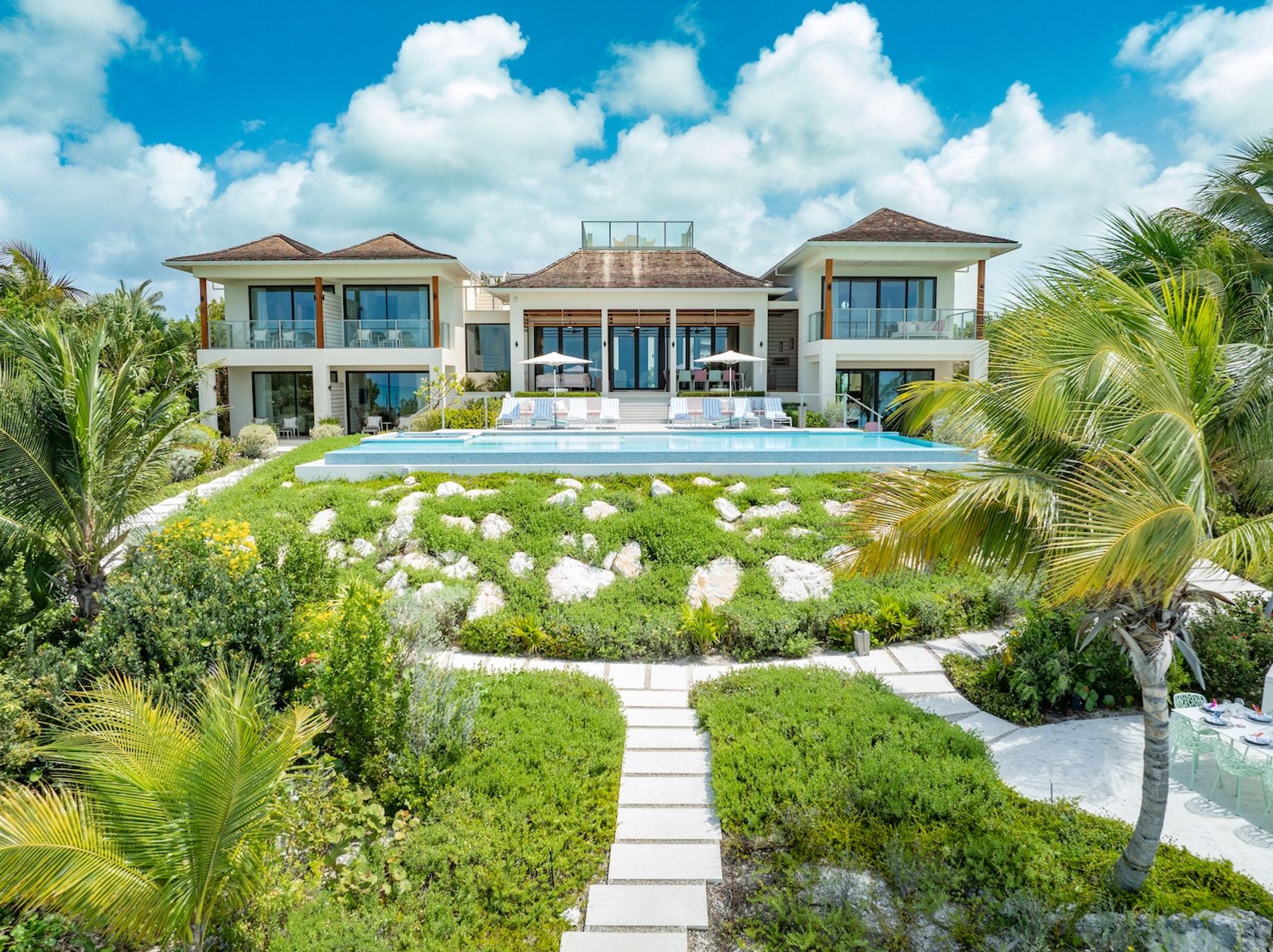 Bristol Breeze villa photo.